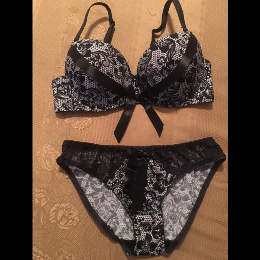 Push up bra & panties